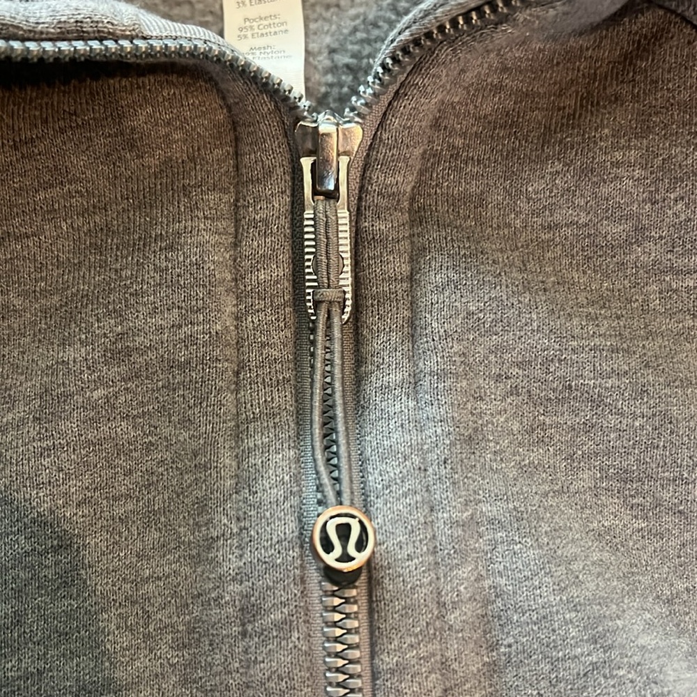 Lululemon Scuba hoodie - Picture 3 of 9